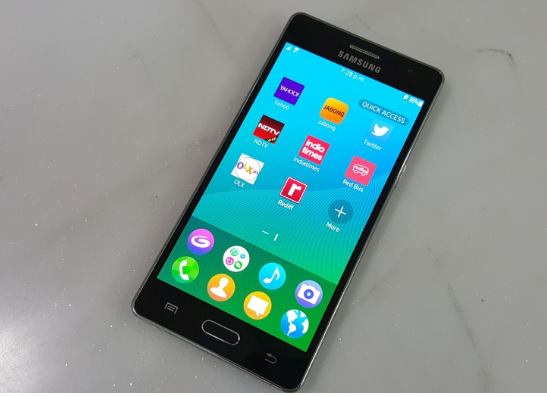 Tizen смартфон от Samsung